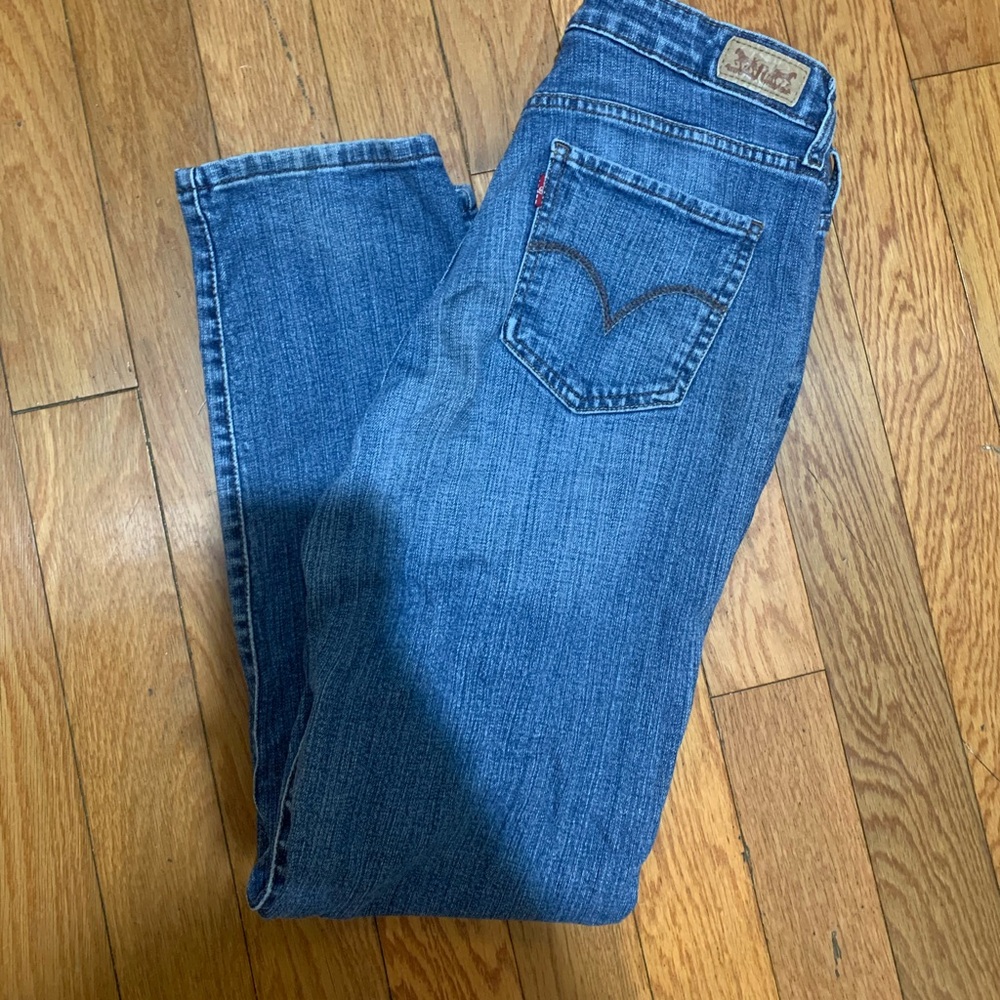 Mid rise levis